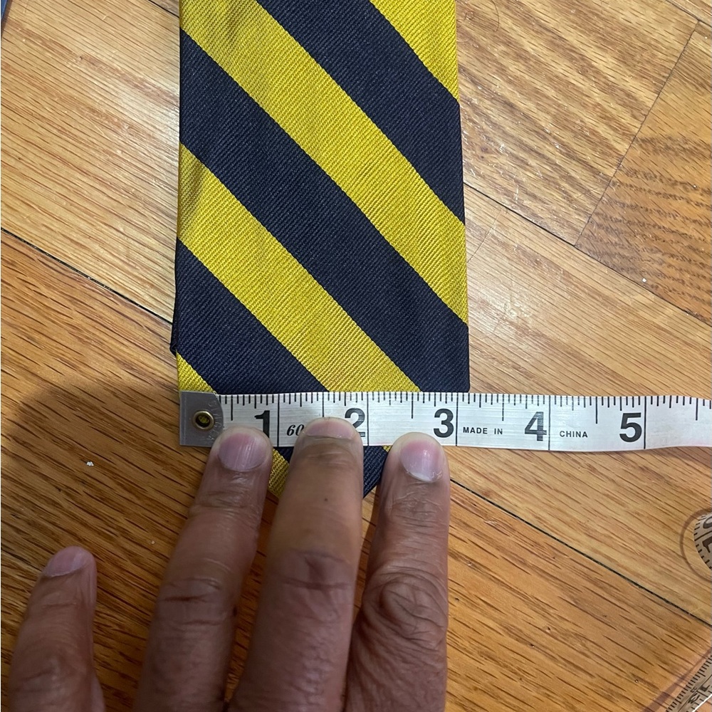 Ralph Lauren Navy and Yellow Striped Men's Tie - Picture 11 of 11
